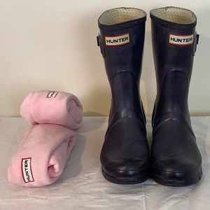 HUNTER MID CALF BOOTS w pink fleece boot inserts